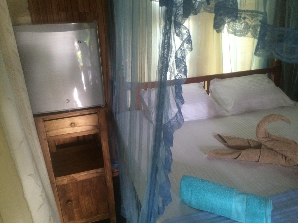 Hôtel Sunny Family à Unawatuna Chambre photo