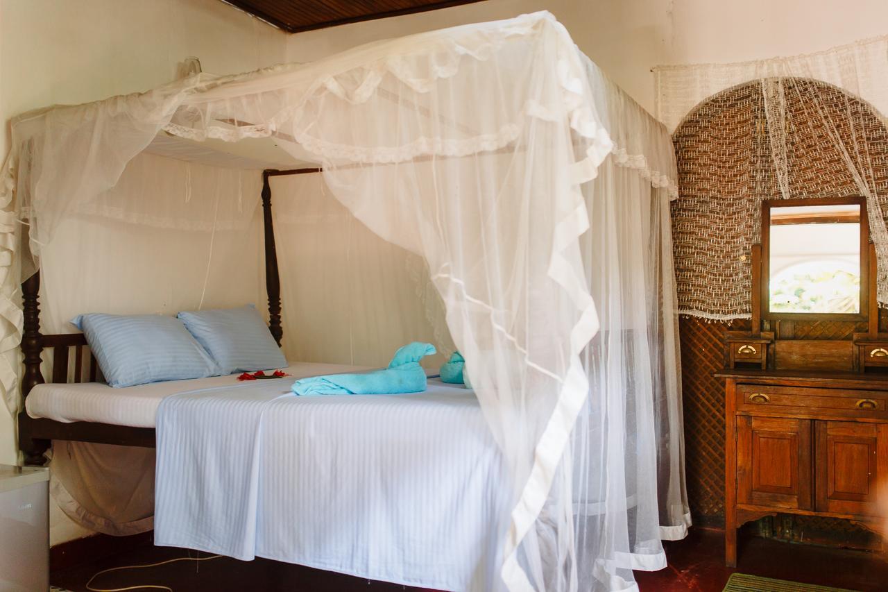 Hôtel Sunny Family à Unawatuna Chambre photo