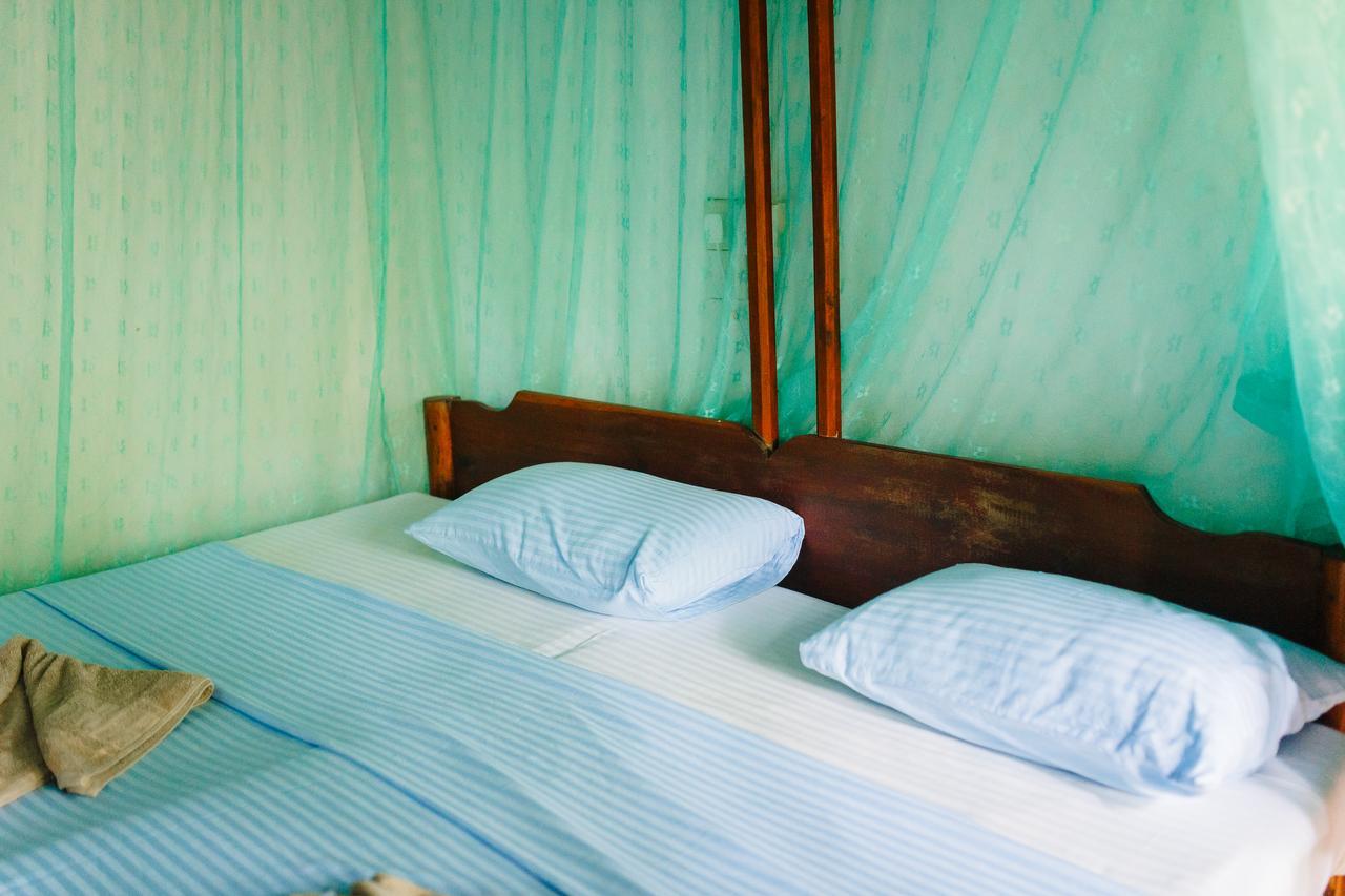 Hôtel Sunny Family à Unawatuna Chambre photo