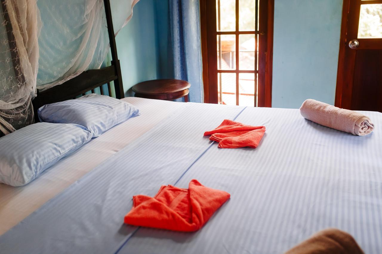 Hôtel Sunny Family à Unawatuna Chambre photo